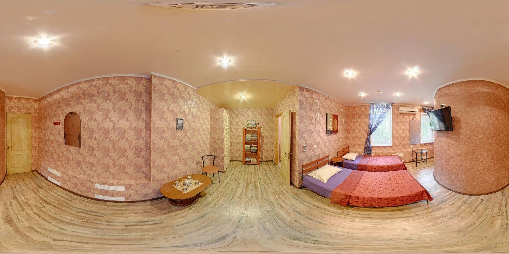 Yellow Unlimited Hotel 4 Kharkiv Extérieur photo